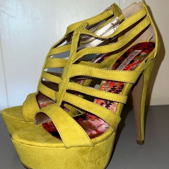 Qupid lime green cut out platforms size 9 - Picture 2 of 13